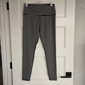 Women's Scorpio Sol Black & White High Waisted Athletic Leggings - Size Medium